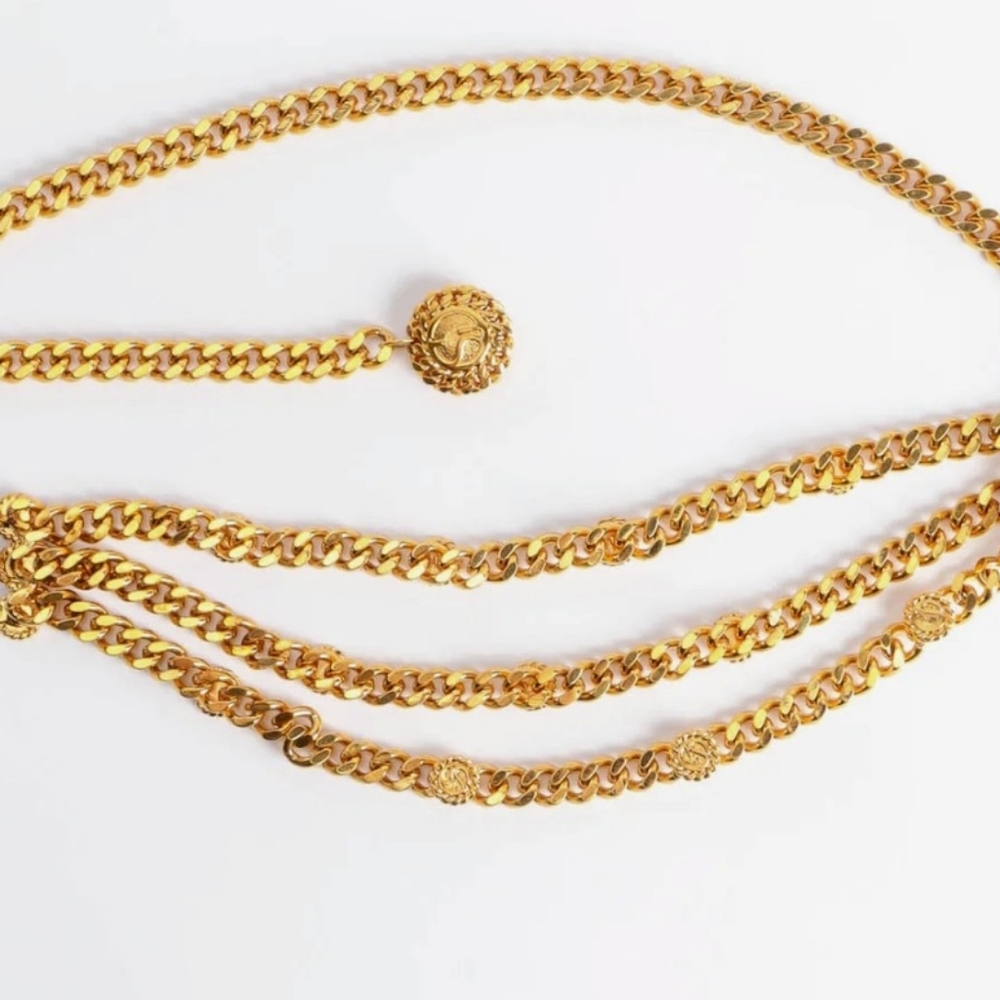 Stunning St. John Vintage 1980's-90'    Gold Chain Belt with Medallion Accents - Picture 10 of 17